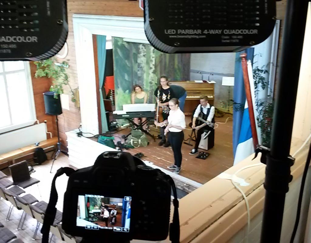 Kaukas EloFolk - Hyvinkää - Tapahtumat & Teatterit - Uusimaa - Kylään.fi - Kylämatkailun tietopankki