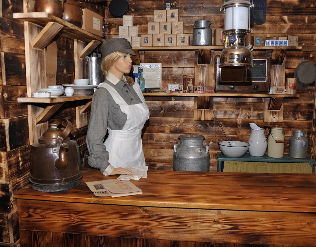 Kaarteen sotamuseo ja TeijArt mosaiikkigalleria - Lohja - Nähtävyydet & Käyntikohteet - Uusimaa - Kylään.fi - Kylämatkailun tietopankki