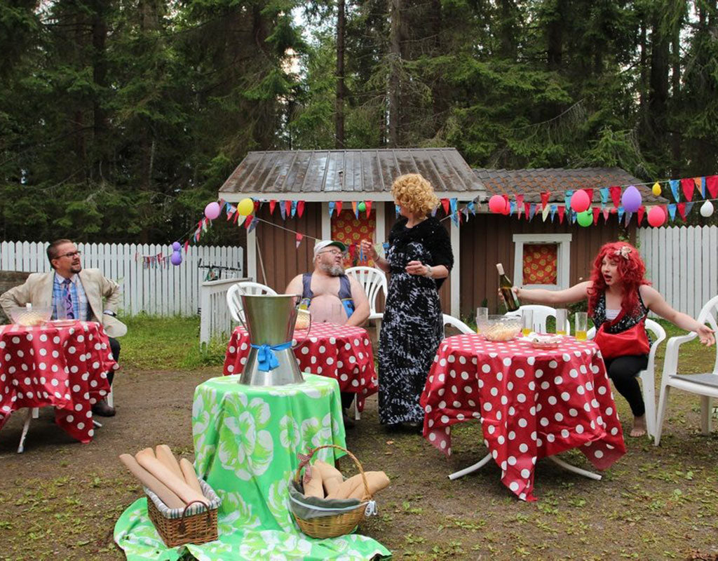 Kinahmon kesäteatteri - Polvijärvi - Tapahtumat & Teatterit - Pohjois-Karjala - Kylään.fi - Kylämatkailun tietopankki